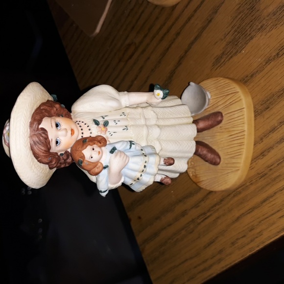 Jan Hagara EMILY Collectable figurine ( SKU MB 7) - Picture 1 of 2